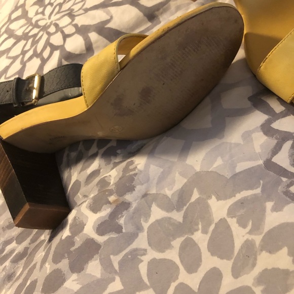 Size 10 ADORABLE Chinese Laundry strappy heels! - Picture 2 of 3